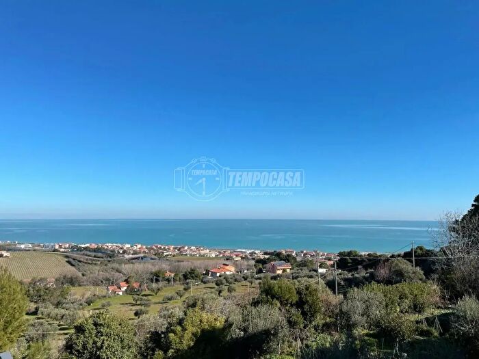 Casa con 5 locali in vendita in Strada Provinciale Civitanova Marche Fontespina, Civitanova Marche