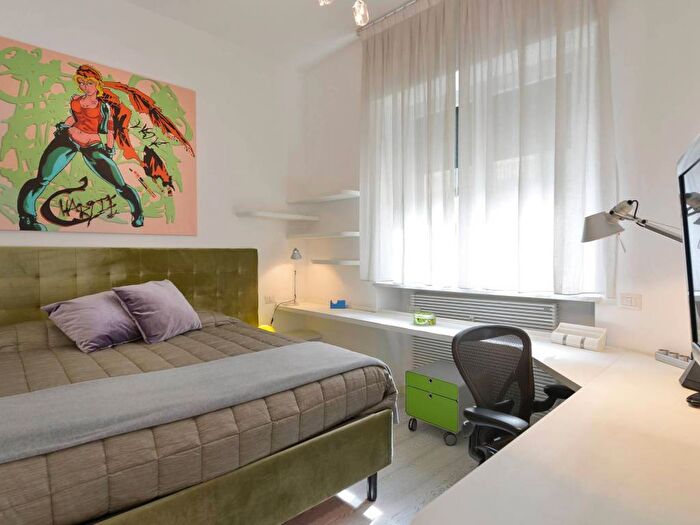 Appartamento trilocale in affitto in Corso di Porta Vittoria, Guastalla, Milano