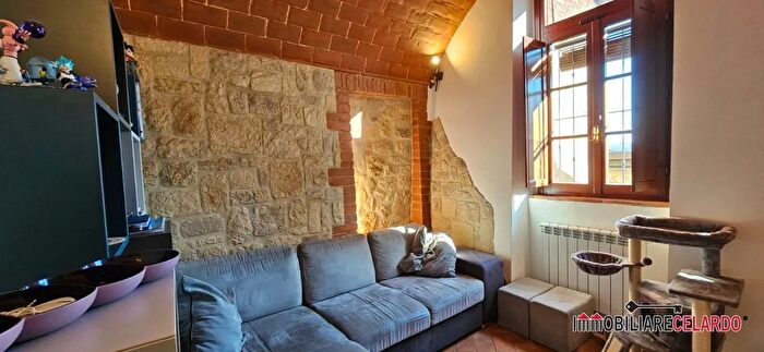 Appartamento trilocale in vendita in Poggibonsi