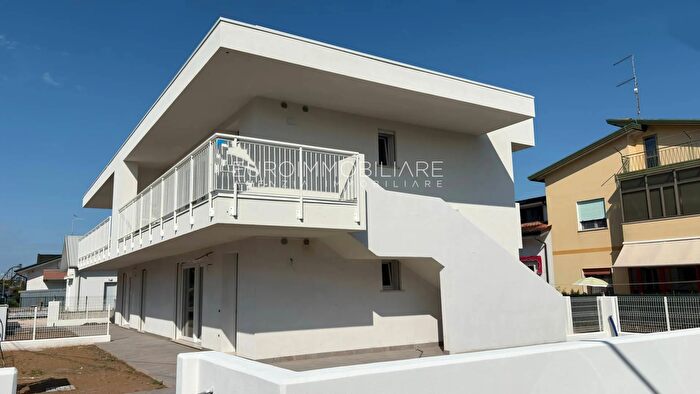 Appartamento trilocale in vendita in Jesolo