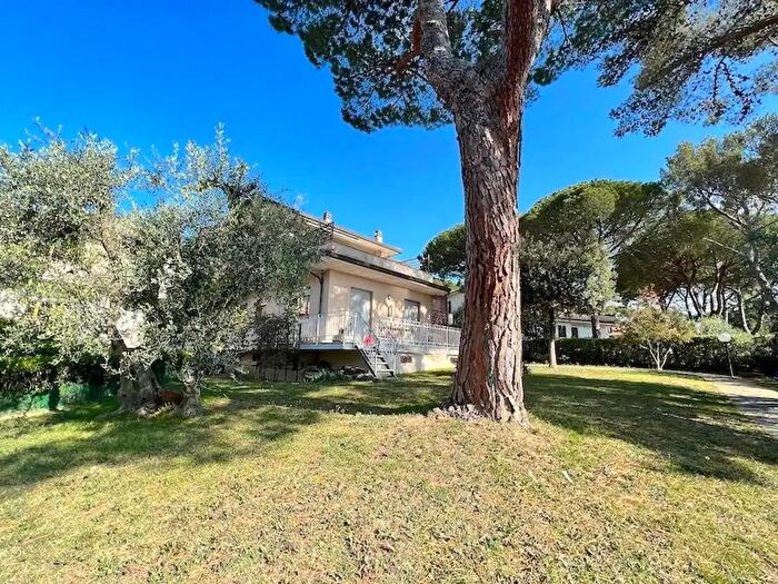 Appartamento quadrilocale in affitto in Via Ofanto, Rosignano Marittimo