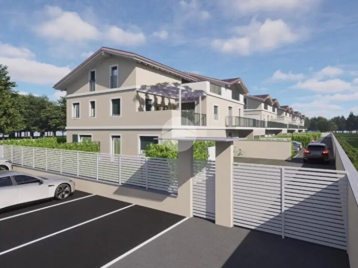 Casa quadrilocale in vendita in Viale Toscana, Busto Arsizio