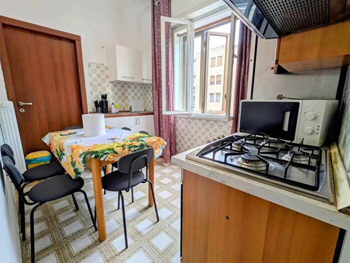Appartamento con 5 locali in affitto in Venezia