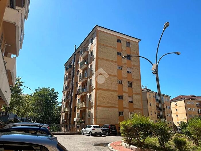Appartamento quadrilocale in vendita in Via Francesco Torraca, Potenza