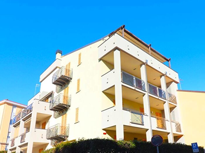 Appartamento trilocale in affitto in Via Trento e Trieste, Centro, Loano