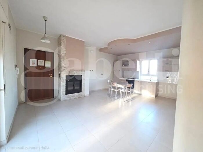 Appartamento trilocale in vendita in Via Curcio, Marano Marchesato