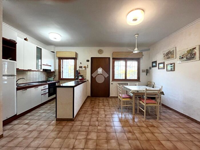 Casa trilocale in vendita in Via Albegrano, Nettuno