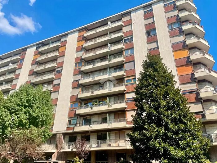 Appartamento quadrilocale in affitto in Corso Monte Cucco, Torino
