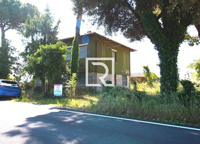 Casa con 7 locali in vendita in Via Salara Cervia, Cervia