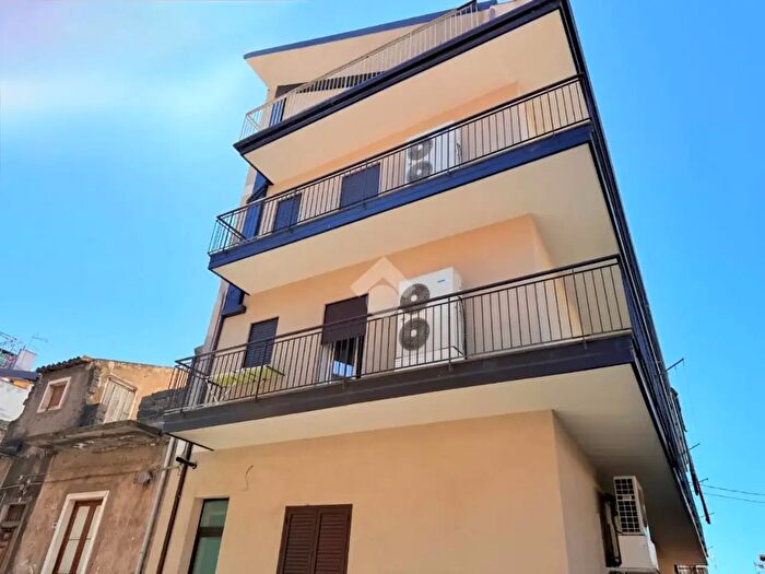 Appartamento quadrilocale in vendita in Via Pola, Paterno