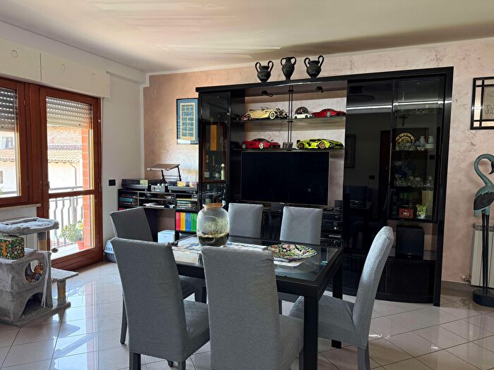 Appartamento con 5 locali in vendita in Perugia