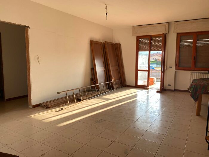 Appartamento con 5 locali in vendita in Baccheretana, Carmignano
