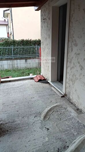 Casa con 8 locali in vendita in Seravezza
