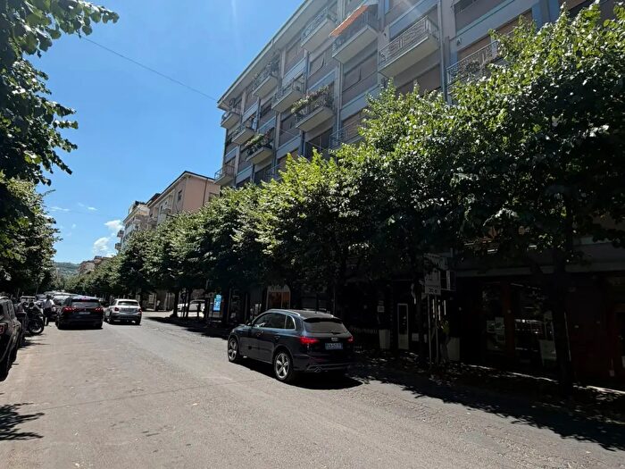 Appartamento con 5 locali in vendita in Viale degli Alimena Snc, Cosenza