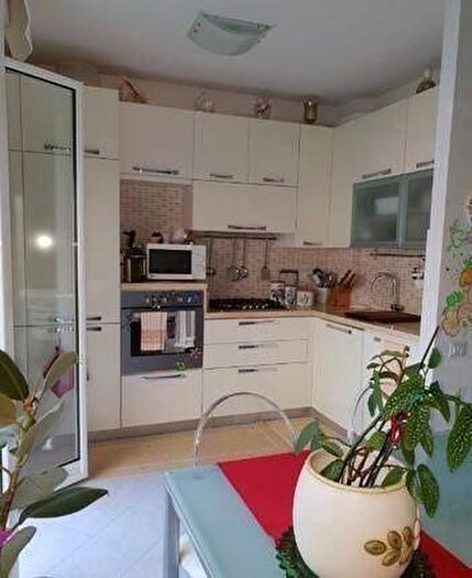 Appartamento trilocale in vendita in Carrara