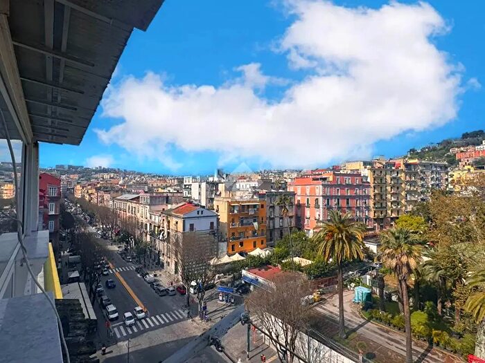 Appartamento monolocale in vendita in Via Foria, Napoli