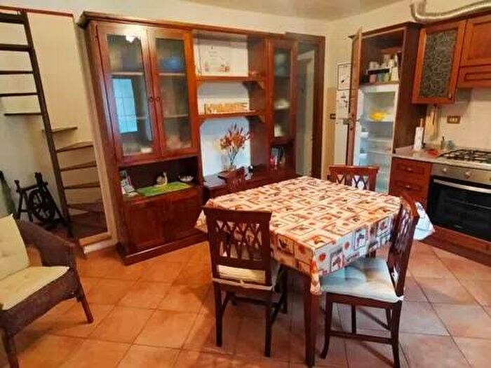 Appartamento trilocale in affitto in Grondona