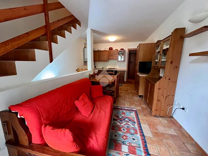 Casa trilocale in vendita in Via Gandoni, Incudine