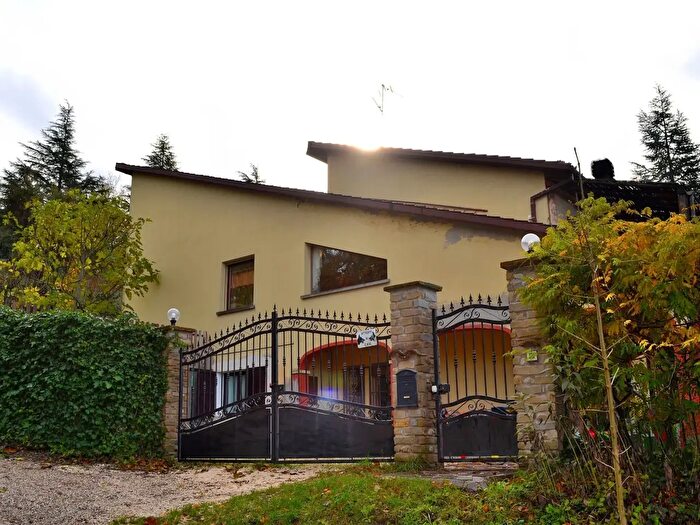 Casa con 6 locali in vendita in Monterenzio