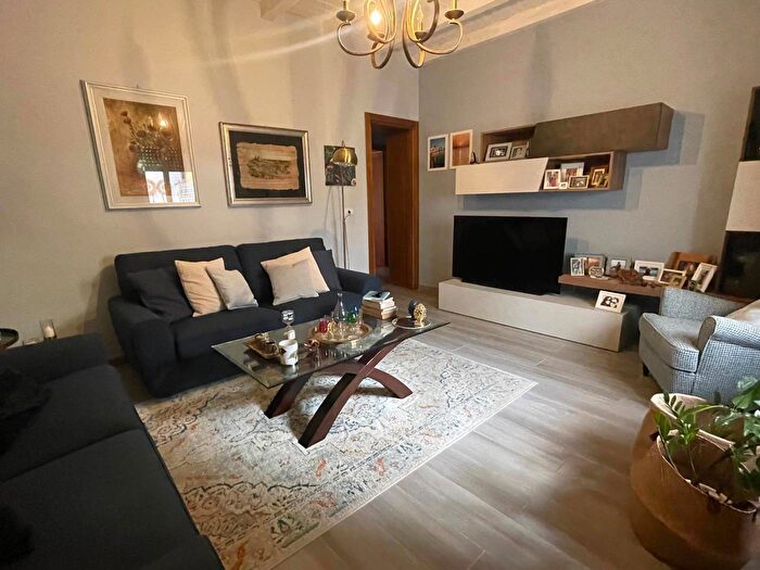 Appartamento con 5 locali in vendita in Via Lombardia, Siracusa