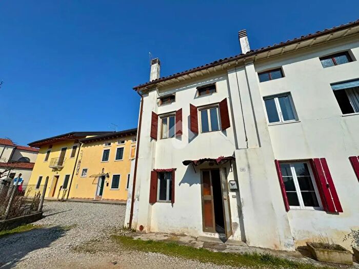 Casa quadrilocale in vendita in Via Papa Giovanni XXIII, Colceresa