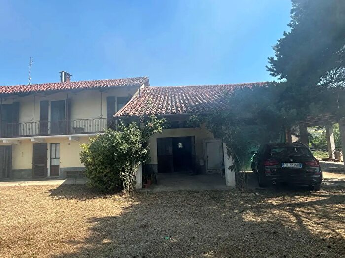 Casa con 6 locali in vendita in Regione Berga, Macello