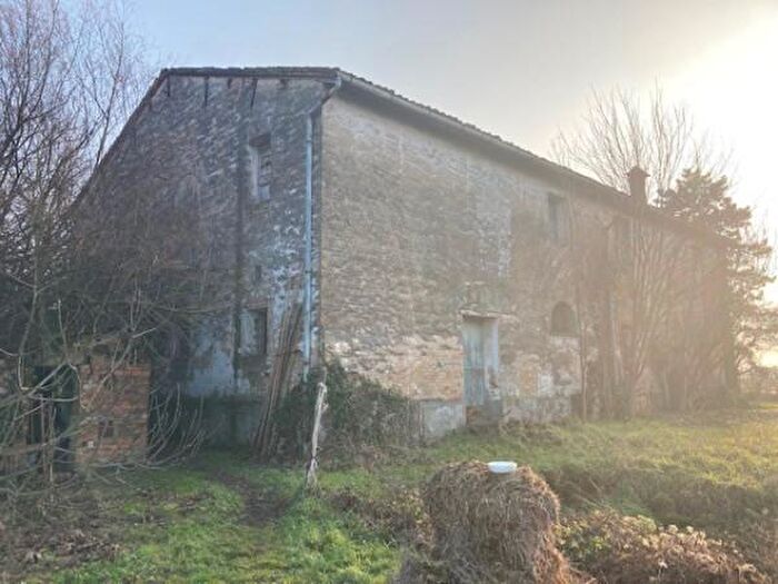 Casa con 6 locali in vendita in Faenza