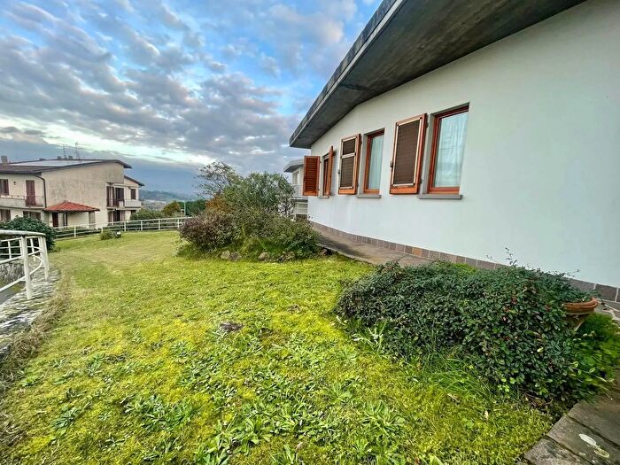 Casa con 9 locali in vendita in Figline E Incisa Valdarno, Figline e Incisa Valdarno