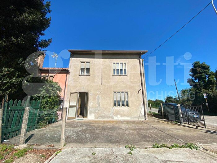 Casa quadrilocale in vendita in San Cassiano Via San Cassiano, Rovigo