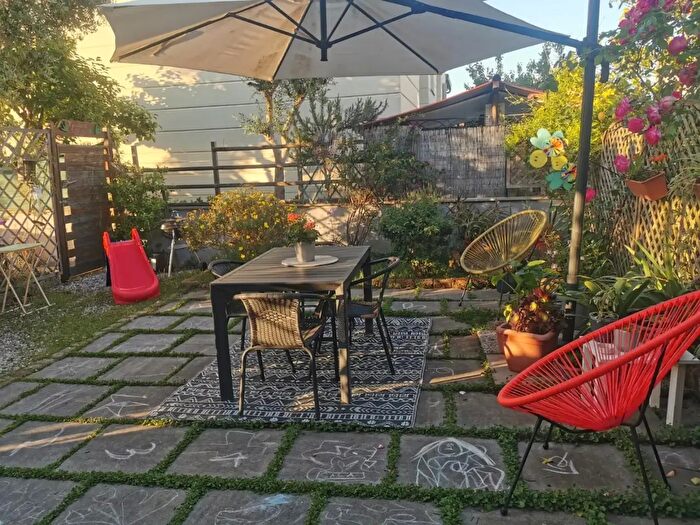 Casa con 7 locali in vendita in Livorno