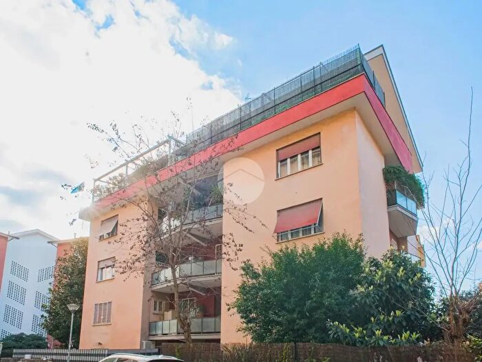 Appartamento trilocale in vendita in Via Giovanni Vestri, Roma