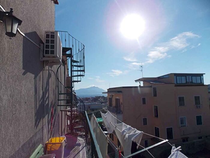 Appartamento quadrilocale in affitto in Via Le Croci, Monte di Procida