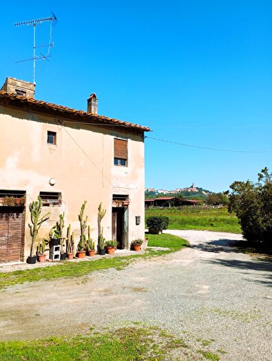 Casa con 6 locali in vendita in Ia Volterrana, San Miniato