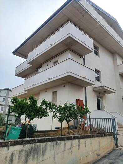 Appartamento quadrilocale in affitto in Via Sangro, Spoltore