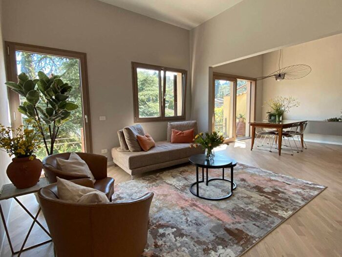 Appartamento con 6 locali in affitto in Viale Michelangiolo, Michelangelo Poggio Imperiale, Firenze