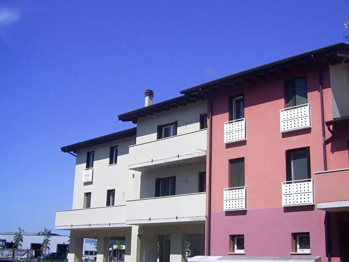 Appartamento con 5 locali in vendita in Goito