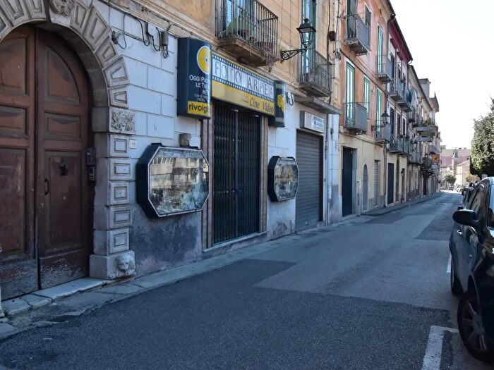 Appartamento quadrilocale in vendita in Via Cesare Battisti, Sala Consilina
