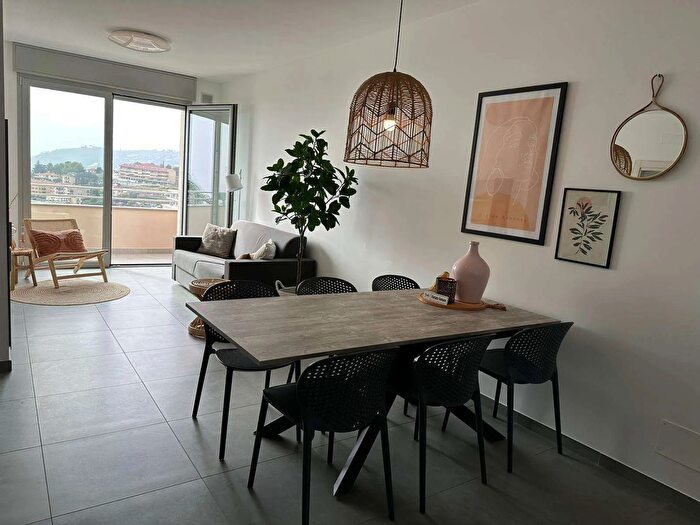 Appartamento trilocale in vendita in Corso Garibaldi, Sanremo