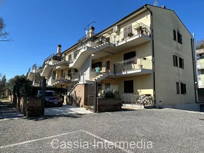 Appartamento trilocale in affitto in Via Gabriele d'Annunzio, Castel Sant'Elia