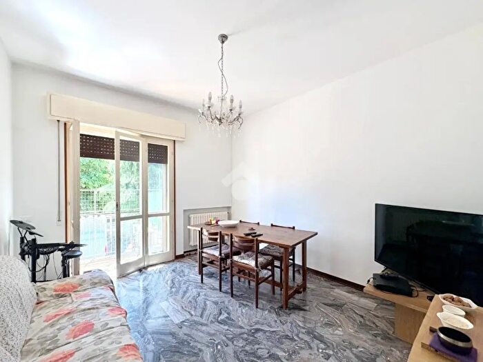 Casa trilocale in vendita in Via Nabucco, Rimini