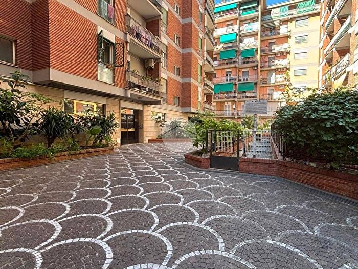 Appartamento bilocale in affitto in Via Oderisi da Gubbio, Marconi, Roma