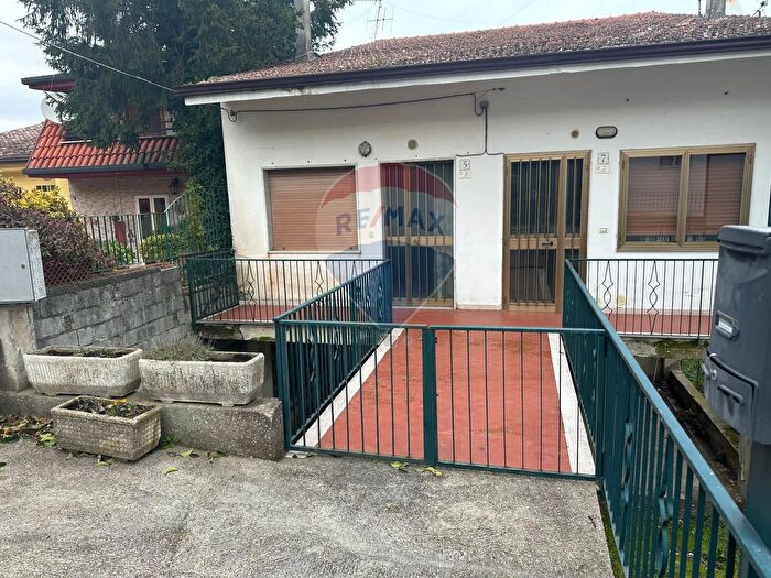 Appartamento bilocale in vendita in Via Casalfesto, San Nazzaro