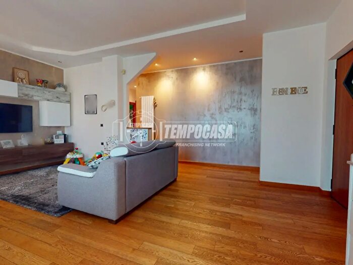 Appartamento trilocale in vendita in Via Trento Ceglie, Bari