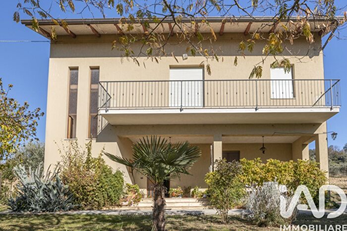 Casa con 5 locali in vendita in Via San Giovanni, Montecosaro