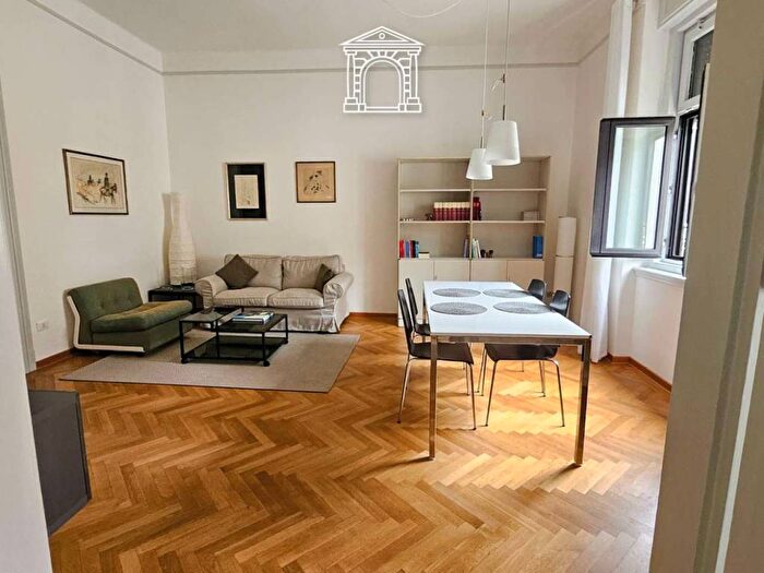 Appartamento trilocale in affitto in via San Lazzaro, Borgo Teresiano, Trieste