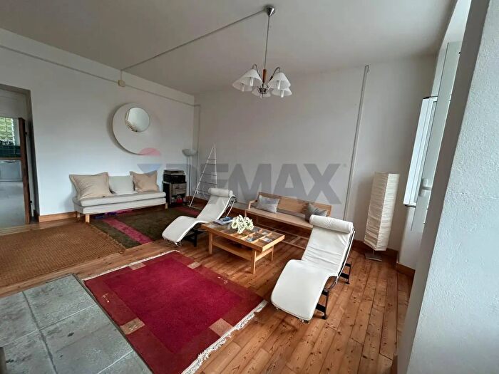 Casa con 8 locali in vendita in Castelnuovo Di Garfagnana