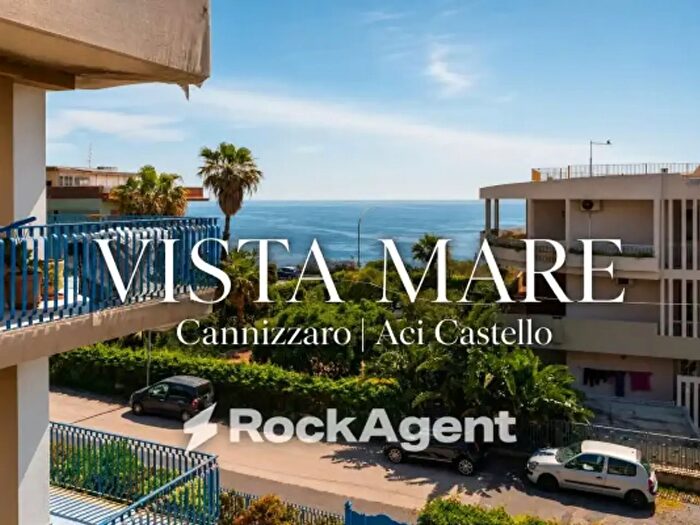 Appartamento trilocale in vendita in Via M Rapisardi, Aci Castello