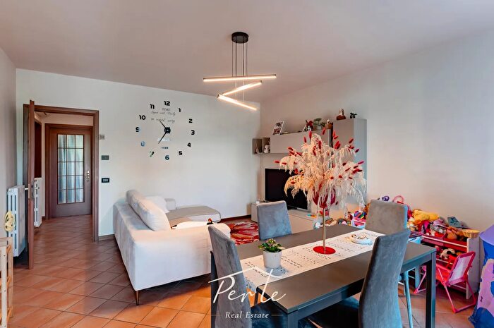 Casa quadrilocale in vendita in Via Olanda, Curtatone