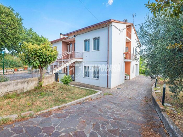 Casa trilocale in vendita in Strada Intercomunale San Silvestro, Borgo Passera Sant'Angelo Bettolelle, Senigallia