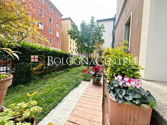 Appartamento bilocale in vendita in Via delle Fragole, Bologna